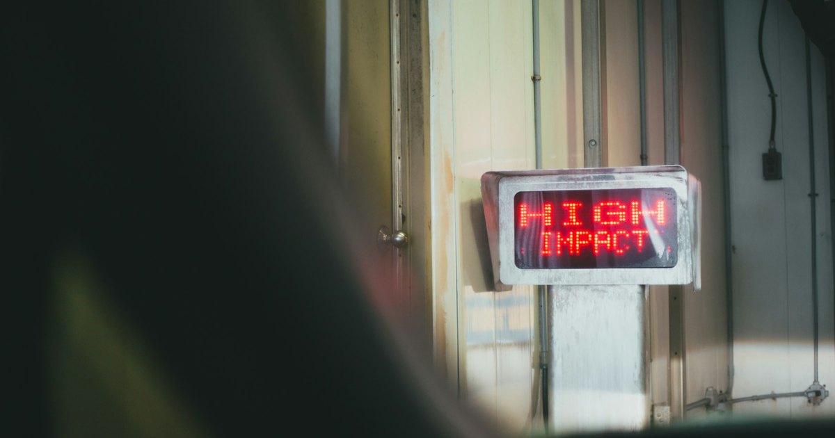 High-priority status indicator representing an operational alert
